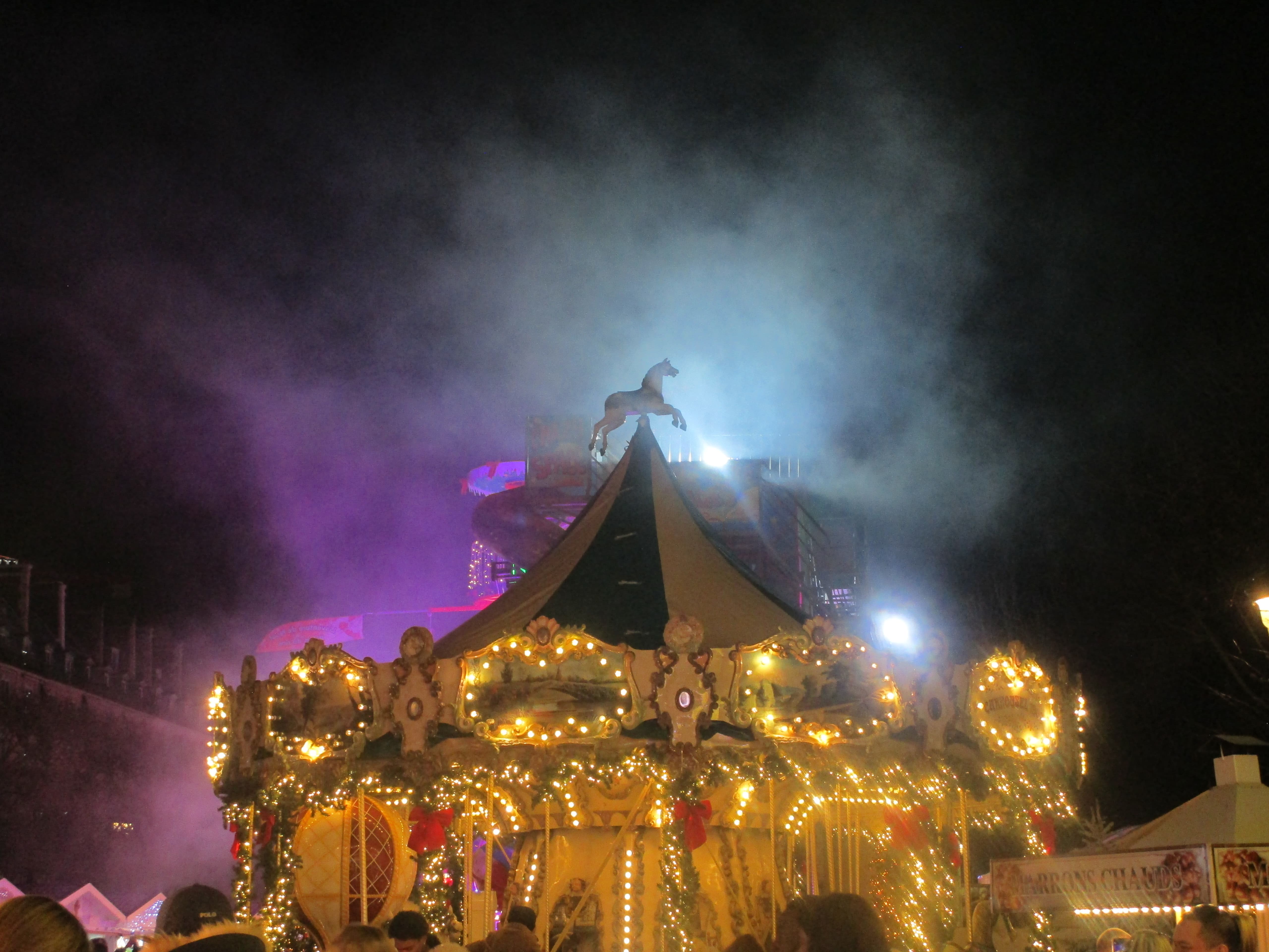 Photo de nous deux au marché de noël des Tuileries 2025.