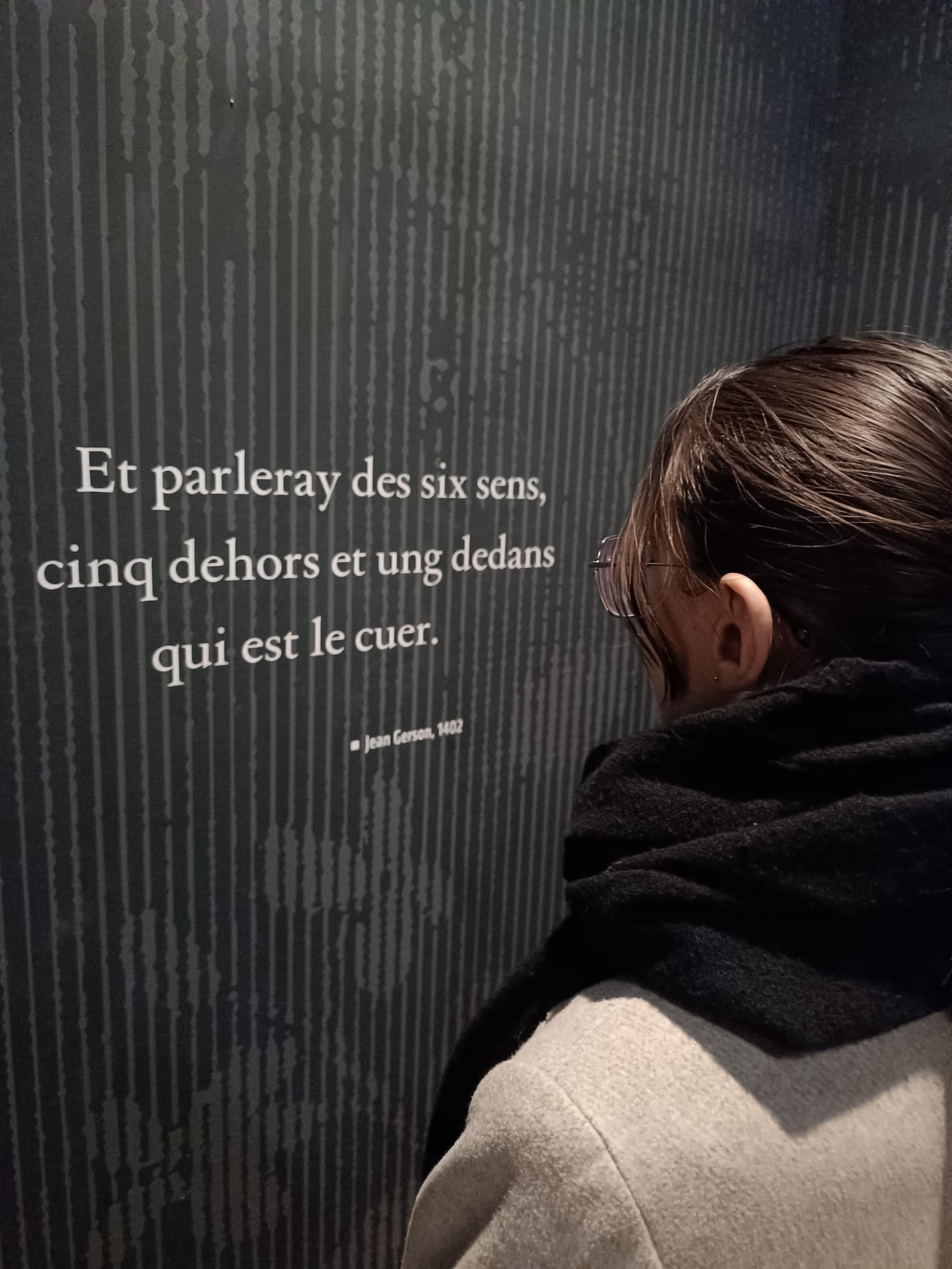 Photo de nous deux au musée de Cluny, le musée du Moyen Age.